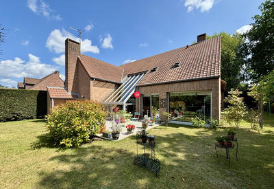 Maison - 237 m² - 12 pièces