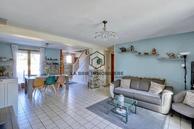 Maison - 117 m² - 7 pièces