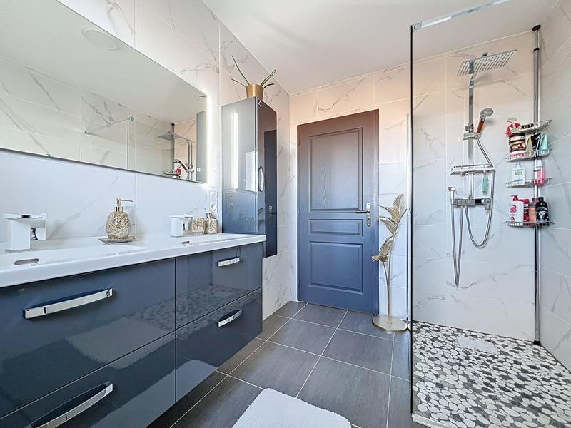 Maison contemporaine - 100 m² - 5 pièces