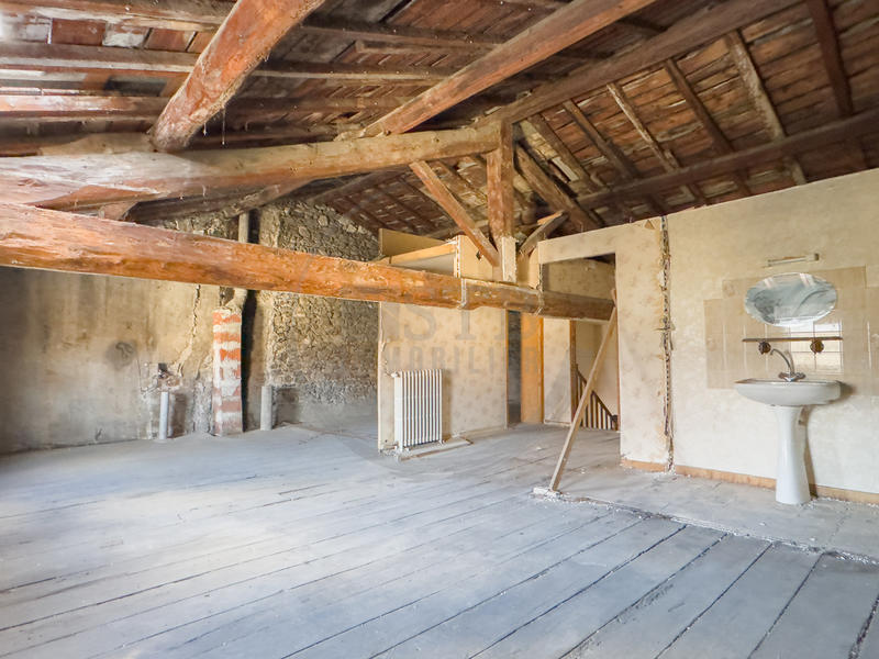 Maison de village - 160 m² - 2 pièces