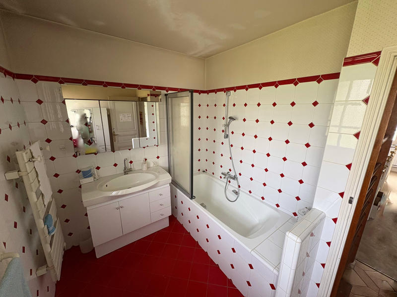 Maison - 200 m² - 6 pièces