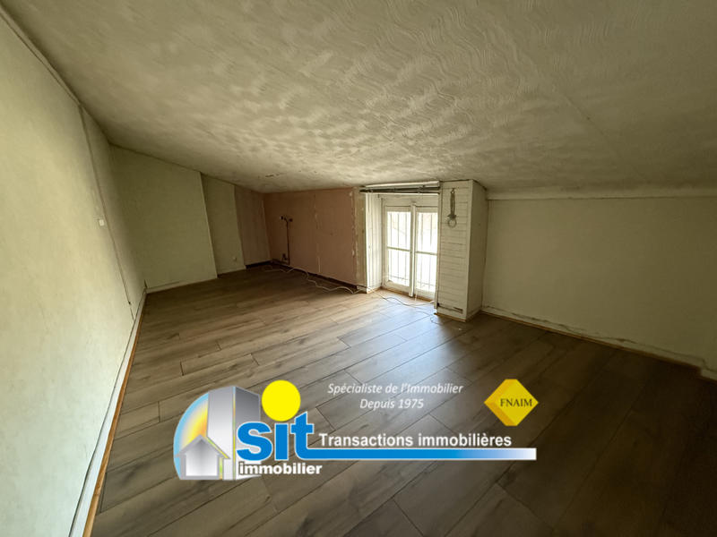 Appartement - 111 m² - 6 pièces