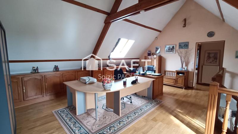 Maison - 240 m² - 8 pièces