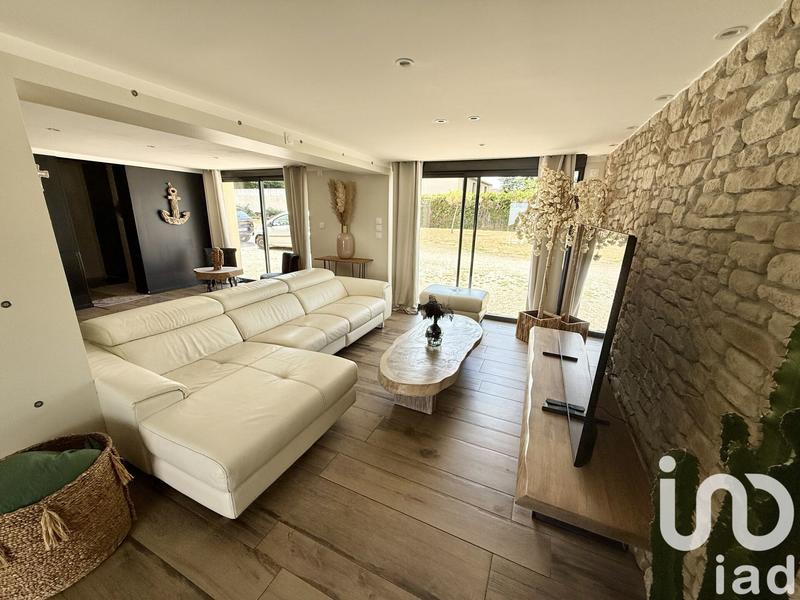 Maison - 203 m² - 5 pièces