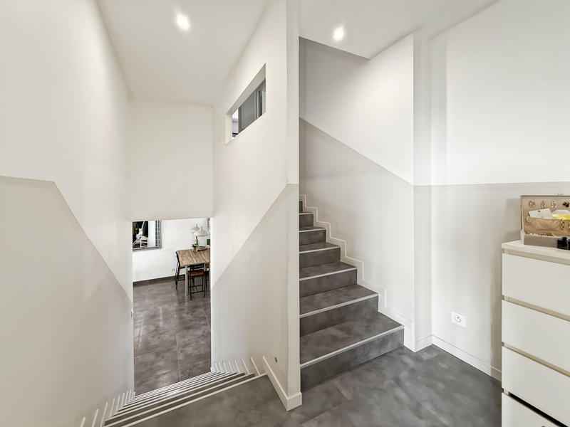 Maison - 180 m² - 6 pièces