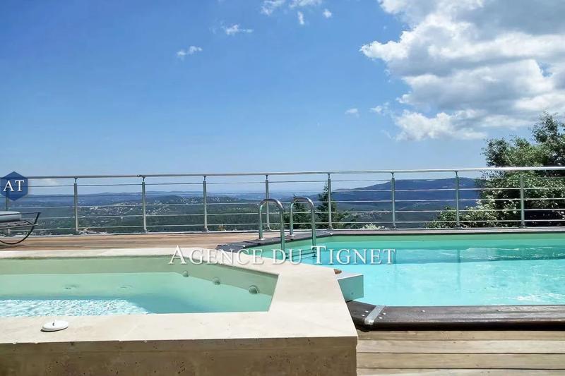 Maison - 180 m² - 7 pièces