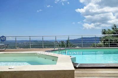 Maison - 180 m² - 7 pièces