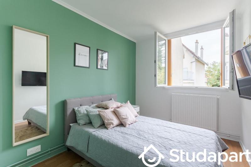 Chambre - 9 m² - 1 pièce