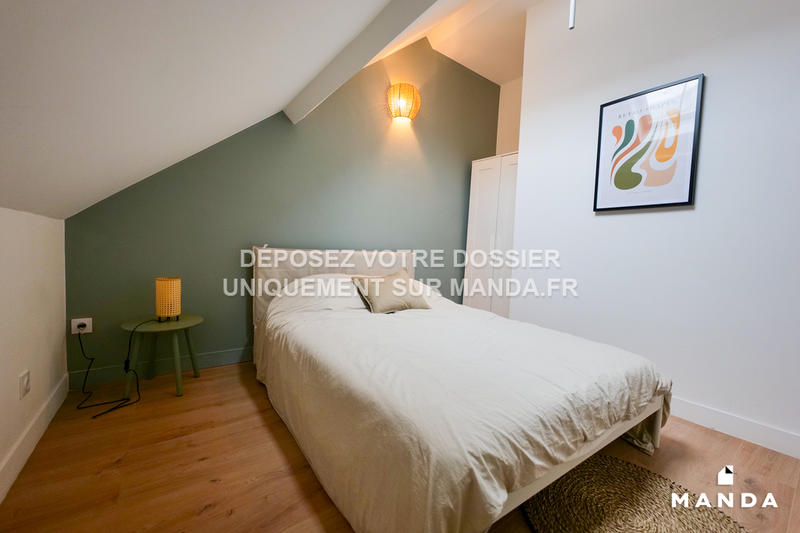 Chambre - 11 m² - 5 pièces