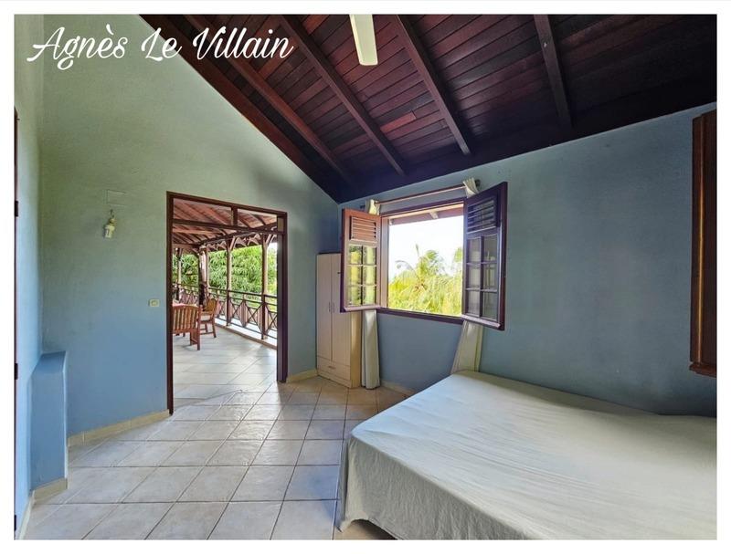 Villa - 263 m² - 15 pièces