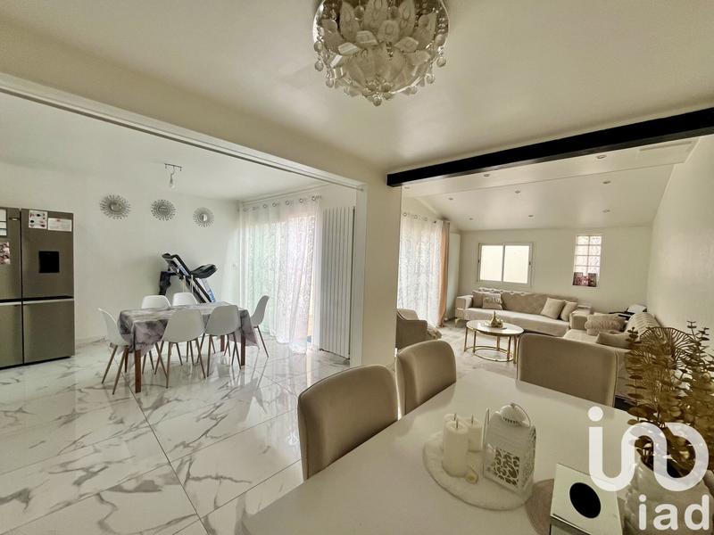 Maison - 92 m² - 6 pièces