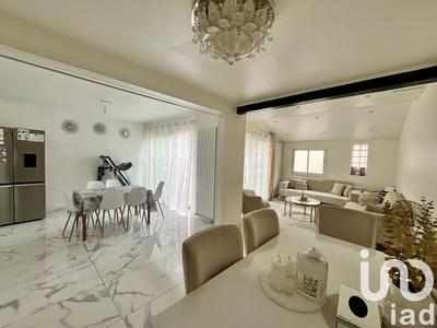 Maison - 92 m² - 6 pièces