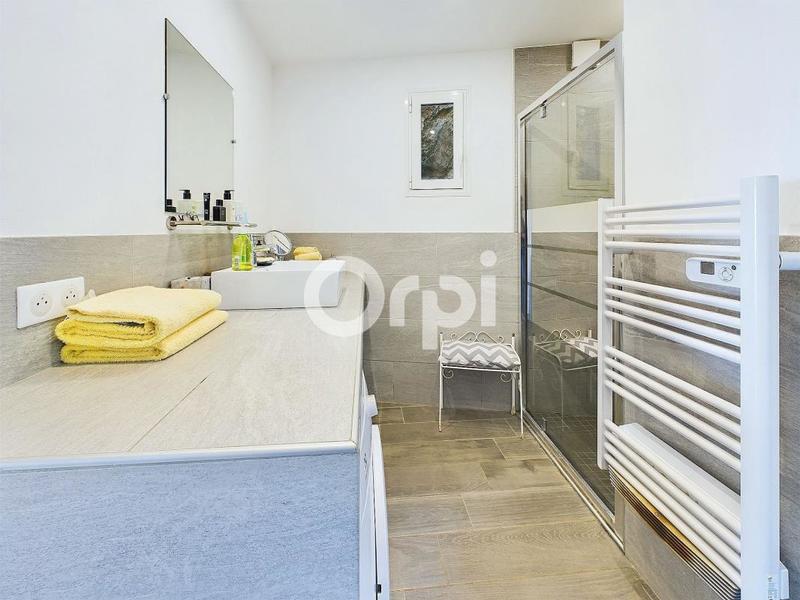 Villa - 191 m² - 6 pièces