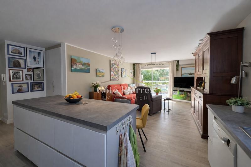 Appartement - 70 m² - 3 pièces