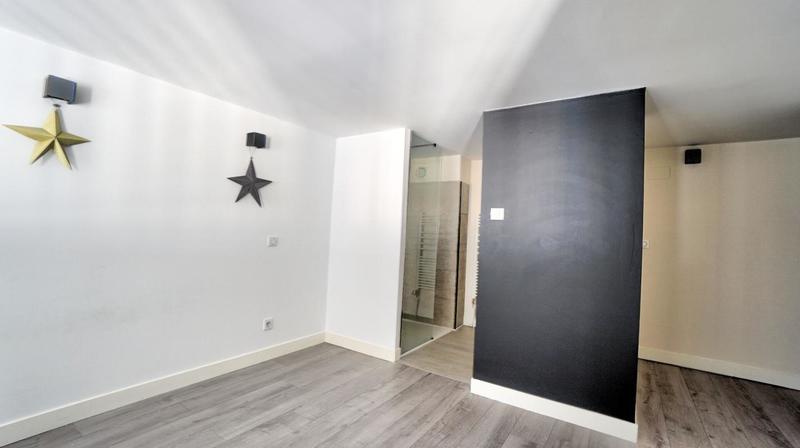 Loft - 103 m² - 5 pièces