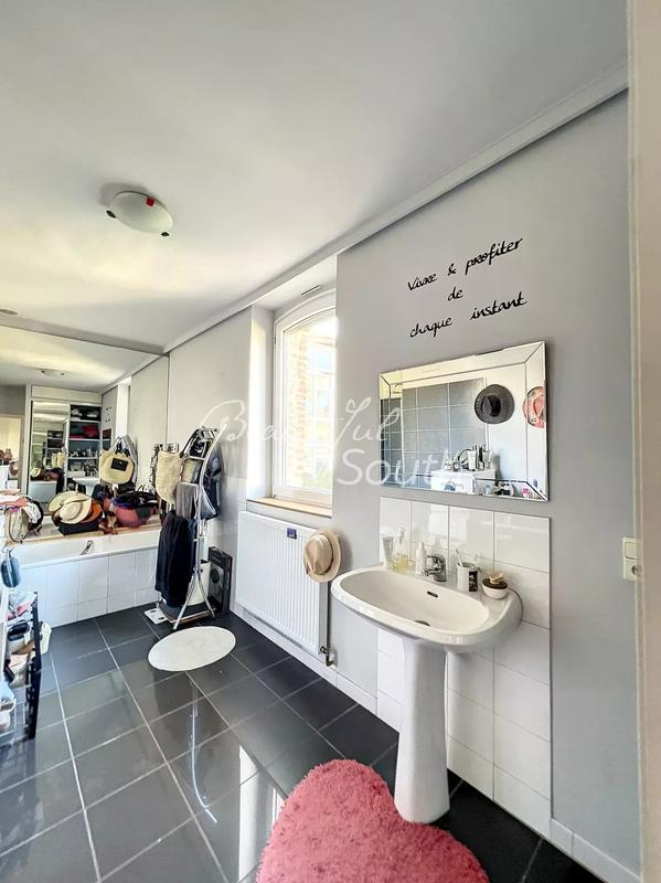 Appartement - 174 m² - 6 pièces