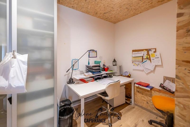 Local commercial - 111 m² - 2 pièces