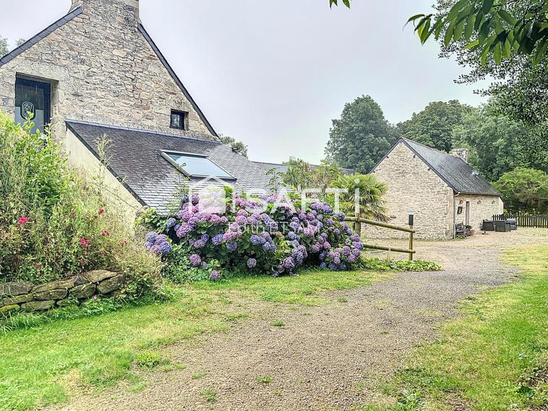 Maison - 605 m² - 7 pièces