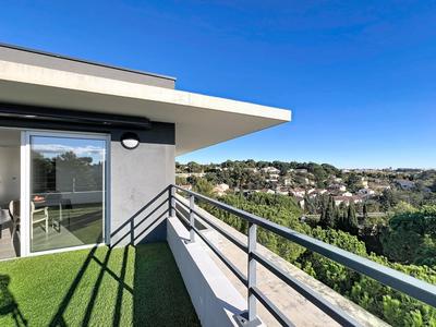 Appartement - 98 m² - 4 pièces