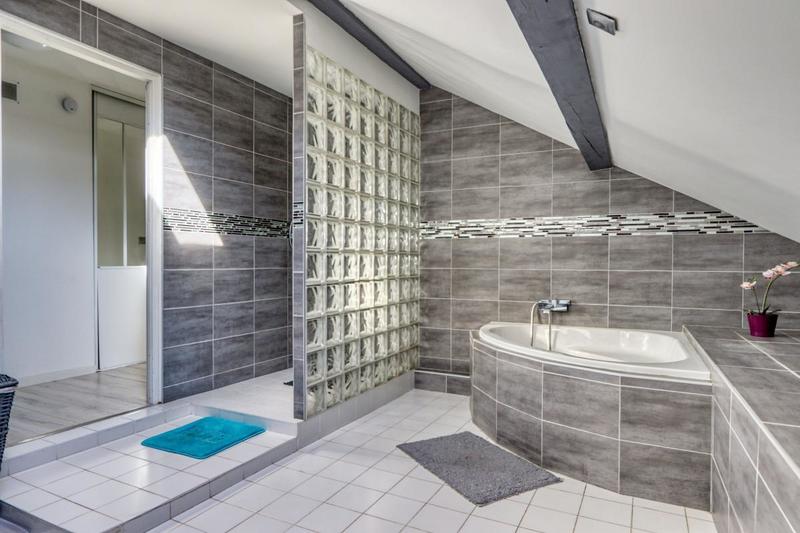 Appartement - 170 m² - 7 pièces