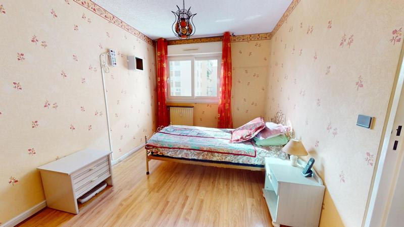 Appartement - 82 m² - 4 pièces