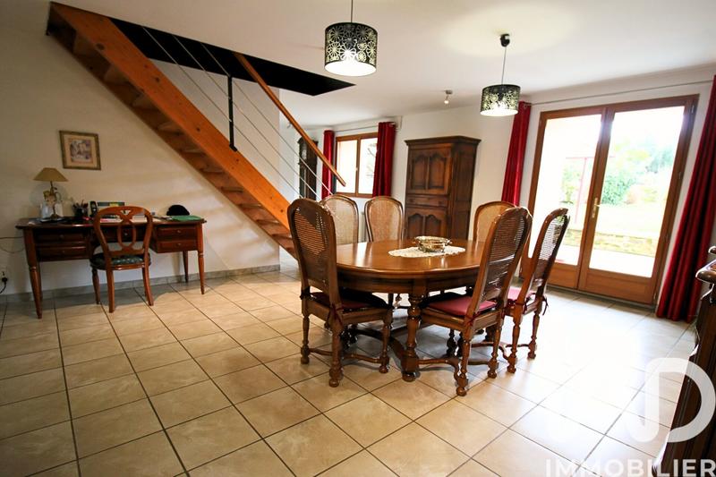 Maison - 280 m² - 11 pièces