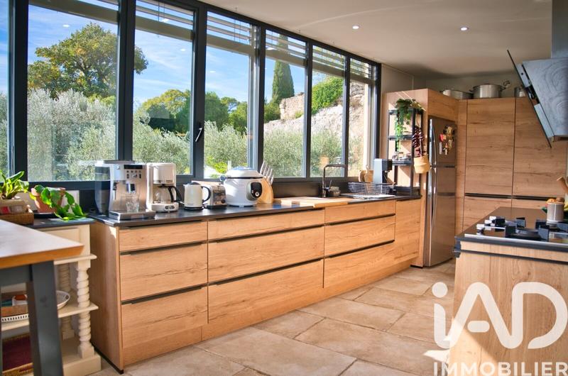 Maison - 184 m² - 7 pièces