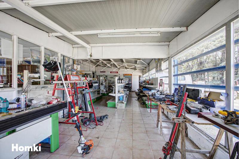 Local commercial - 470 m² - 6 pièces