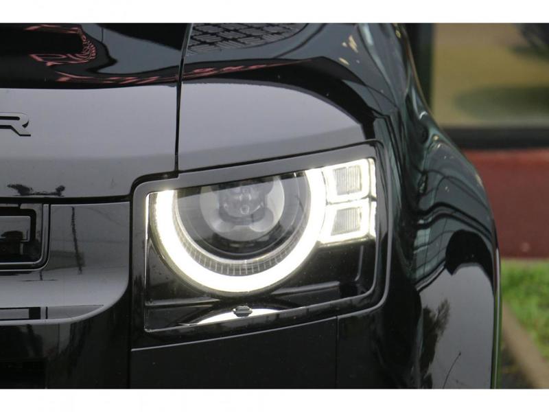 Land Rover Defender P300e Phev X-Dynamic Hse