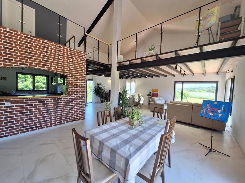 Villa - 203 m² - 5 pièces