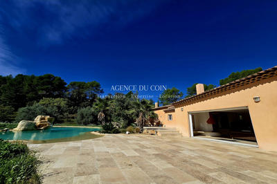 Villa - 295 m² - 7 pièces