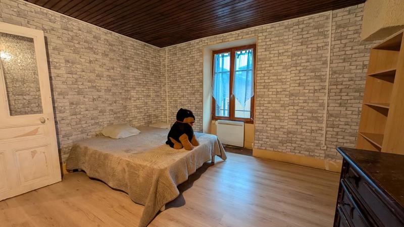 Maison - 250 m² - 12 pièces