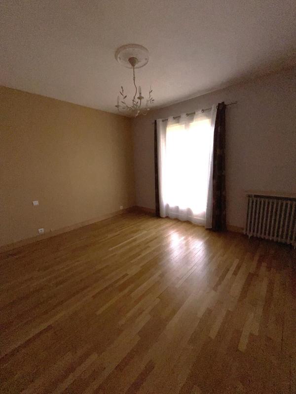 Maison - 137 m² - 5 pièces