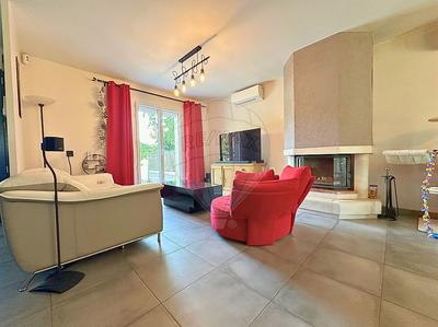 Maison - 183 m² - 7 pièces