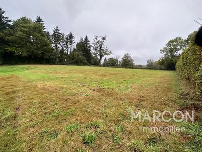 Terrain constructible - 3 080 m²