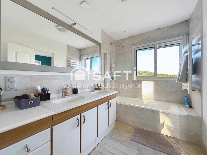 Maison - 150 m² - 5 pièces