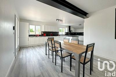 Maison - 240 m² - 7 pièces