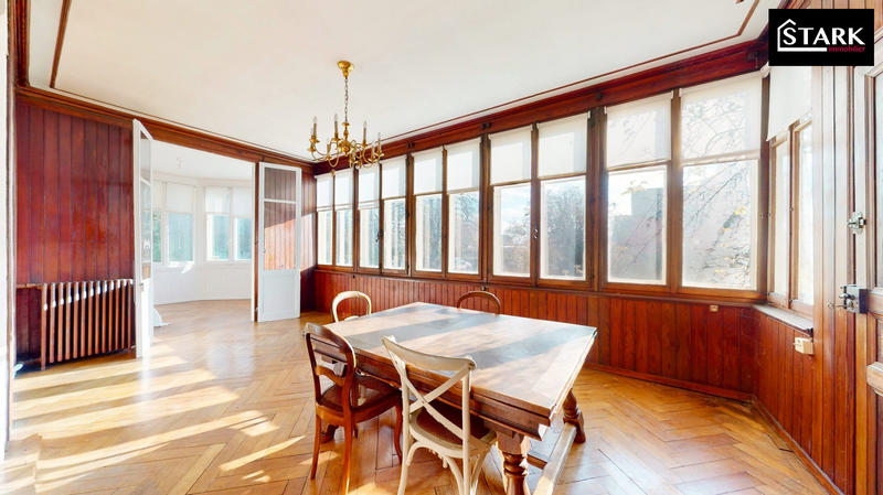 Maison - 274 m² - 10 pièces