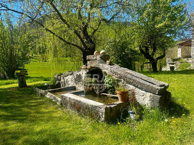 Demeure - 420 m² - 10 pièces