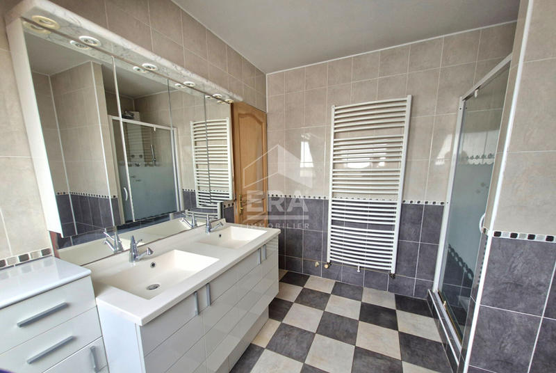 Maison - 144 m² - 6 pièces