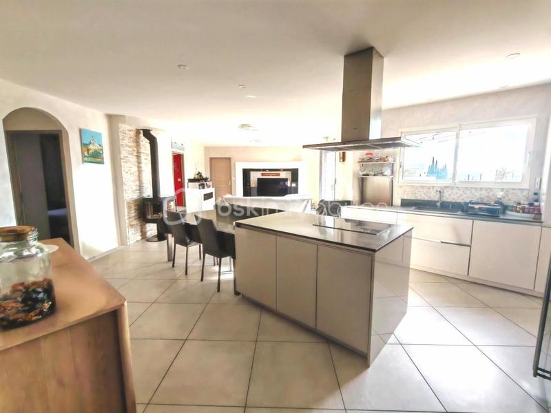 Maison traditionnelle - 126 m² - 5 pièces