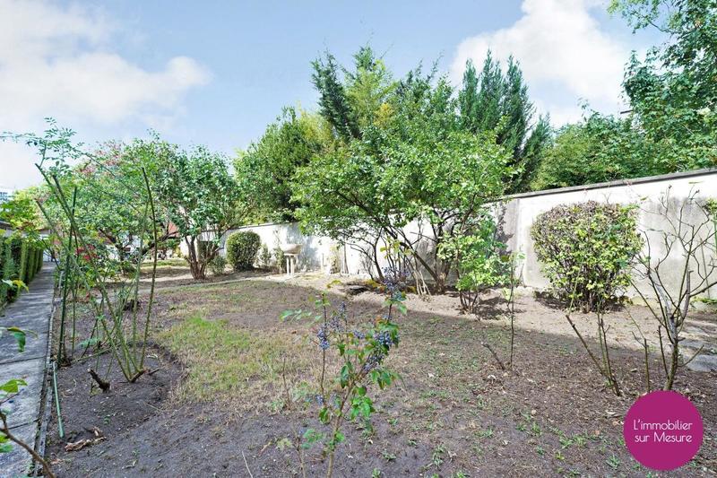 Maison - 215 m² - 8 pièces