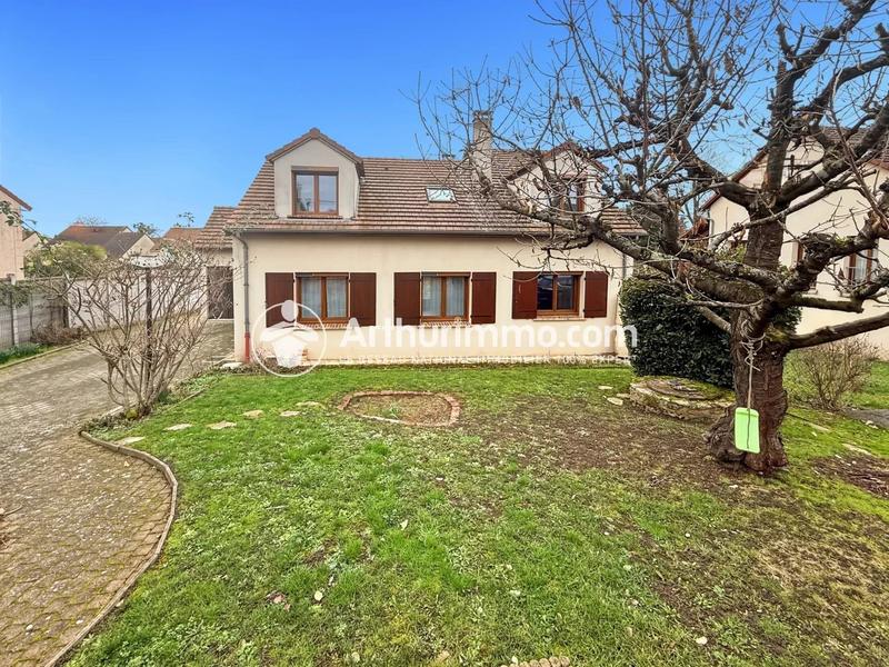 Maison - 155 m² - 8 pièces