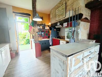 Maison - 210 m² - 6 pièces