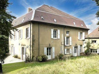 Maison de maîtres - 900 m² - 15 pièces