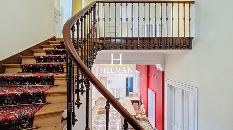 Château - 550 m² - 17 pièces