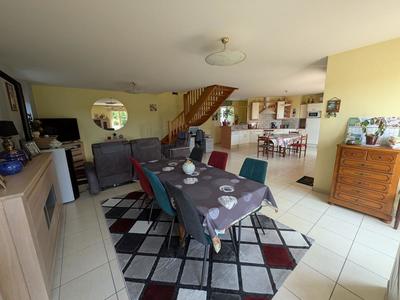 Maison - 170 m² - 6 pièces