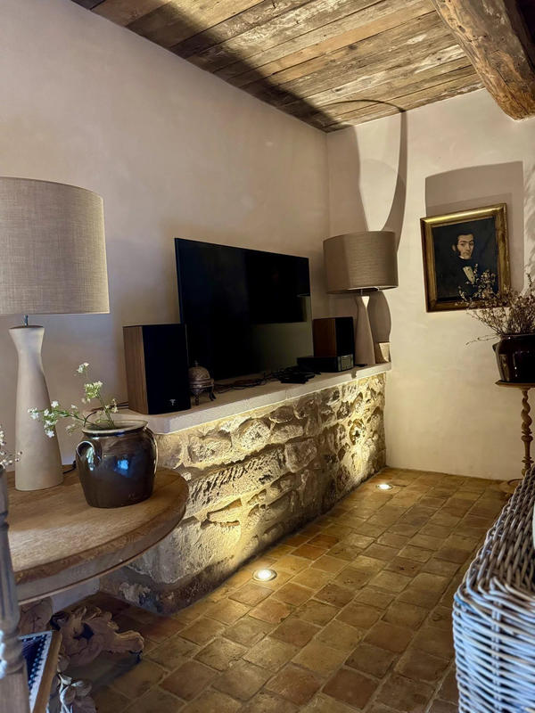 Maison traditionnelle - 252 m² - 7 pièces