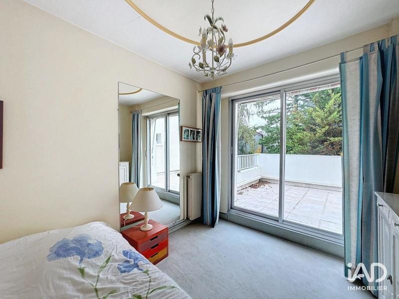 Local commercial - 555 m² - 8 pièces