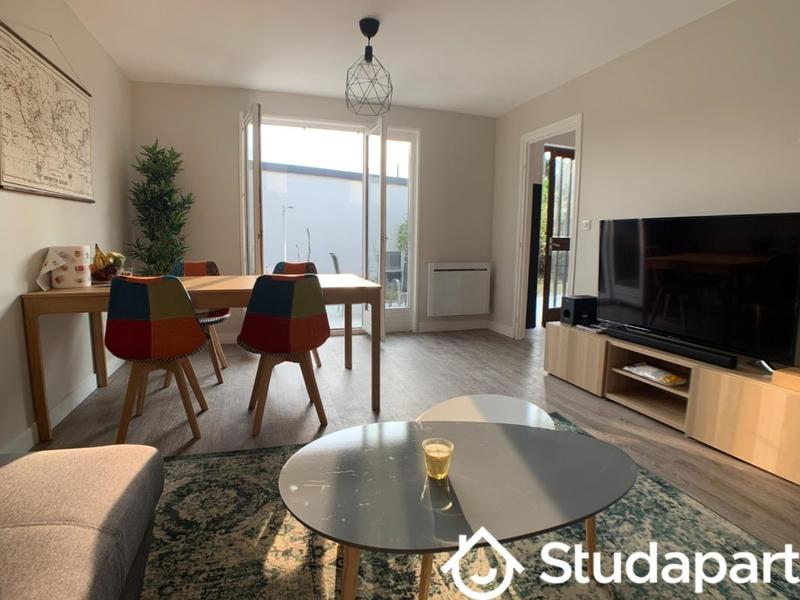 Chambre - 13 m² - 1 pièce